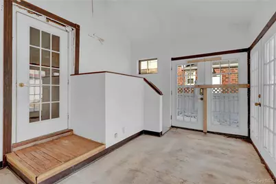 54 Surrey Lane, Hempstead, NY 11550 - Photo 17