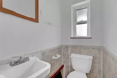 54 Surrey Lane, Hempstead, NY 11550 - Photo 15