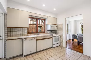 112 New Hyde Park Rd, Garden City, NY 11530 - Photo 9