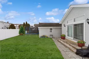 1066 Merillon Ave, Westbury, NY 11590 - Photo 23