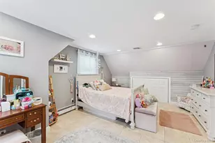 1066 Merillon Ave, Westbury, NY 11590 - Photo 17