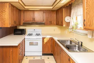 74 Hidden Brook Dr, Hyde Park, NY 12538 - Photo 13