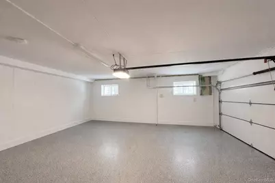 141 Burhans Avenue, Yonkers, NY 10701 - Photo 35