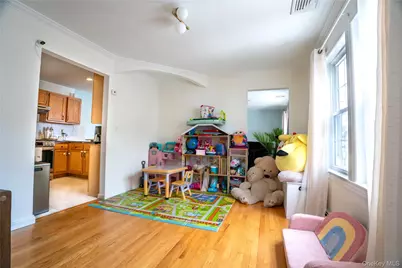 141 Burhans Avenue, Yonkers, NY 10701 - Photo 21