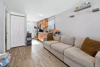 36 Woodlawn Avenue, Selden, NY 11784 - Photo 5