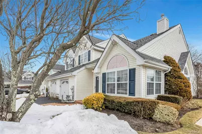 1 Joyce's Way #1, Bay Shore, NY 11706 - Photo 3