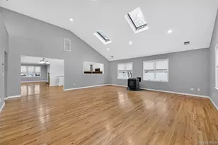 535 Brooklyn Blvd, Brightwaters, NY 11718 - Photo 13