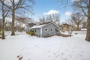 535 Brooklyn Blvd, Brightwaters, NY 11718 - Photo 35