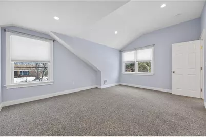 535 Brooklyn Boulevard, Brightwaters, NY 11718 - Photo 29