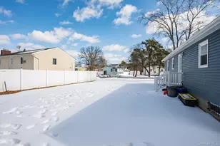 93 Garfield Blvd, Farmingdale, NY 11735 - Photo 7