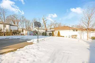 128 Park Avenue, Roosevelt, NY 11575 - Photo 3