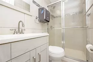 128 Park Ave, Roosevelt, NY 11575 - Photo 29