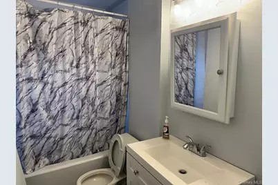 109 Pratt Street, West Babylon, NY 11704 - Photo 9