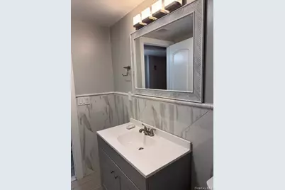 164 W Nicholai Street, Hicksville, NY 11801 - Photo 7