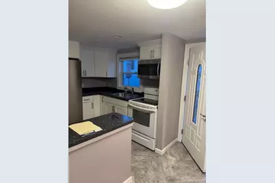 164 W Nicholai Street, Hicksville, NY 11801 - Photo 3