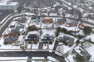 225 Willets Ln, Jericho, NY 11753 - Photo 41