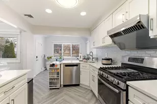 225 Willets Ln, Jericho, NY 11753 - Photo 13