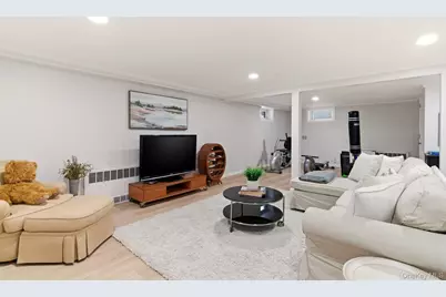 225 Willets Lane, Jericho, NY 11753 - Photo 27