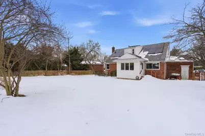 225 Willets Lane, Jericho, NY 11753 - Photo 33