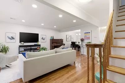 225 Willets Lane, Jericho, NY 11753 - Photo 5