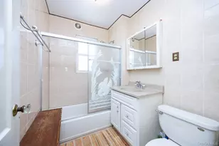 81-24 167th St, Jamaica, NY 11432 - Photo 17