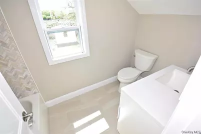 7600 Main Road, East Marion, NY 11939 - Photo 15