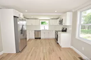 7600 Main Rd, East Marion, NY 11939 - Photo 19