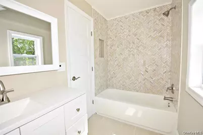 7600 Main Road, East Marion, NY 11939 - Photo 13