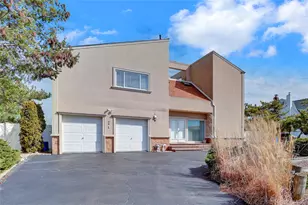 49 Dolphin Ln E, Copiague, NY 11726 - Photo 5