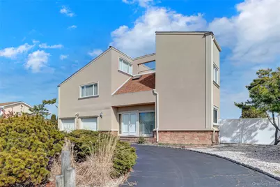 49 Dolphin Lane E, Copiague, NY 11726 - Photo 7
