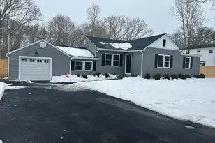 70 Crestwood Dr, Shirley, NY 11967 - Photo 3