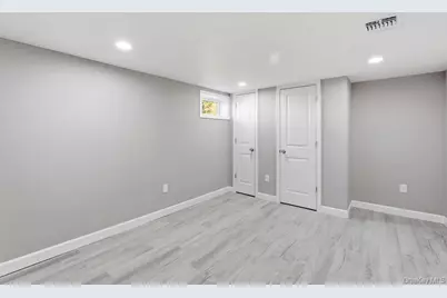 149 Delaware Avenue, Bay Shore, NY 11706 - Photo 15