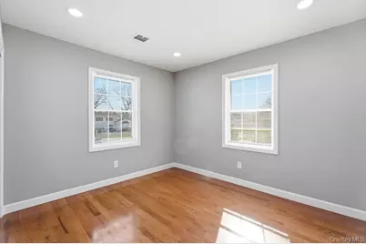 149 Delaware Avenue, Bay Shore, NY 11706 - Photo 9