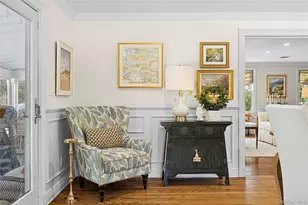 39 Barkers Point Rd, Sands Point, NY 11050 - Photo 11