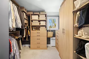 39 Barkers Point Rd, Sands Point, NY 11050 - Photo 19