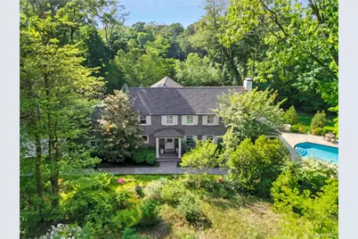 39 Barkers Point Road, Sands Point, NY 11050 - Photo 1