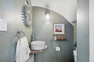 39 Barkers Point Rd, Sands Point, NY 11050 - Photo 15