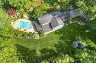 39 Barkers Point Rd, Sands Point, NY 11050 - Photo 3