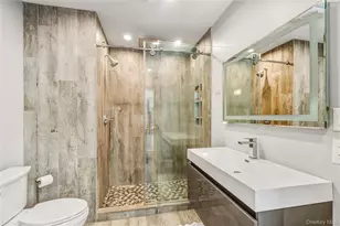 19 Frost Creek Dr, Locust Valley, NY 11560 - Photo 23