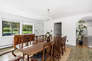 19 Frost Creek Dr, Locust Valley, NY 11560 - Photo 11