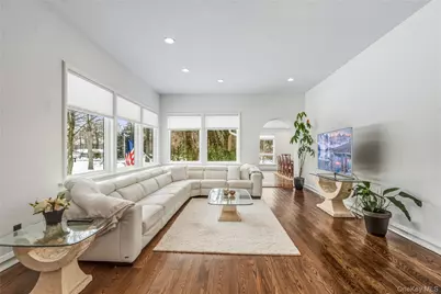 19 Frost Creek Drive, Lattingtown, NY 11560 - Photo 3