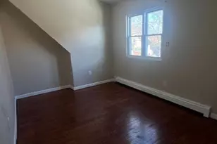 241-27 147th Dr, Rosedale, NY 11422 - Photo 3