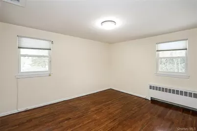 [Address not provided], Syosset, NY 11791 - Photo 17