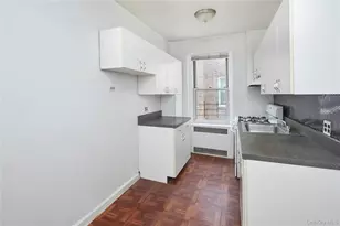 75-40 Austin St, Forest Hills, NY 11375 - Photo 9