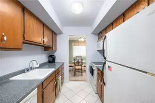 1212 Cherry Hill Dr, Poughkeepsie, NY 12603 - Photo 7