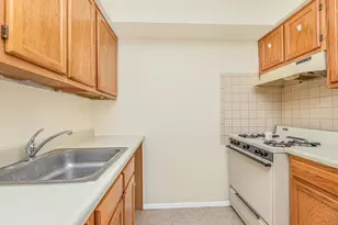 946 E 181st St, Bronx, NY 10460 - Photo 11