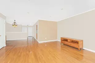 946 E 181st St, Bronx, NY 10460 - Photo 5