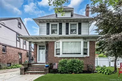 30 Coolidge Street, Malverne, NY 11565 - Photo 1