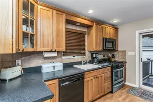30 Coolidge St, Malverne, NY 11565 - Photo 15