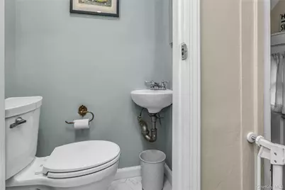 30 Coolidge Street, Malverne, NY 11565 - Photo 17